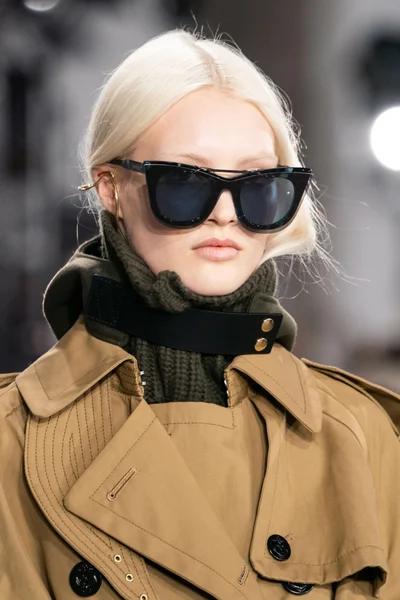 Look 34